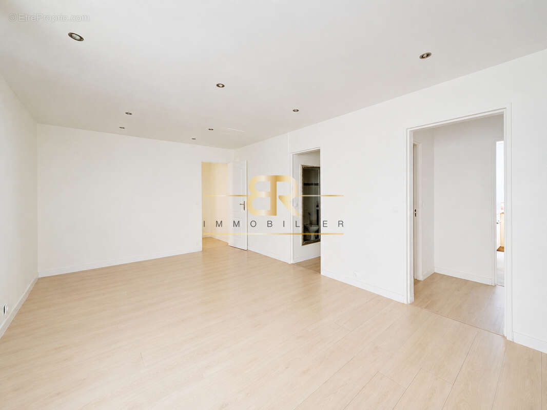 Appartement à PARIS-20E