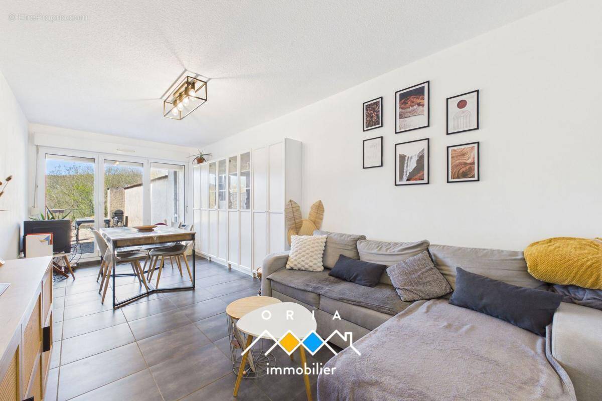 Appartement à JOUY-AUX-ARCHES