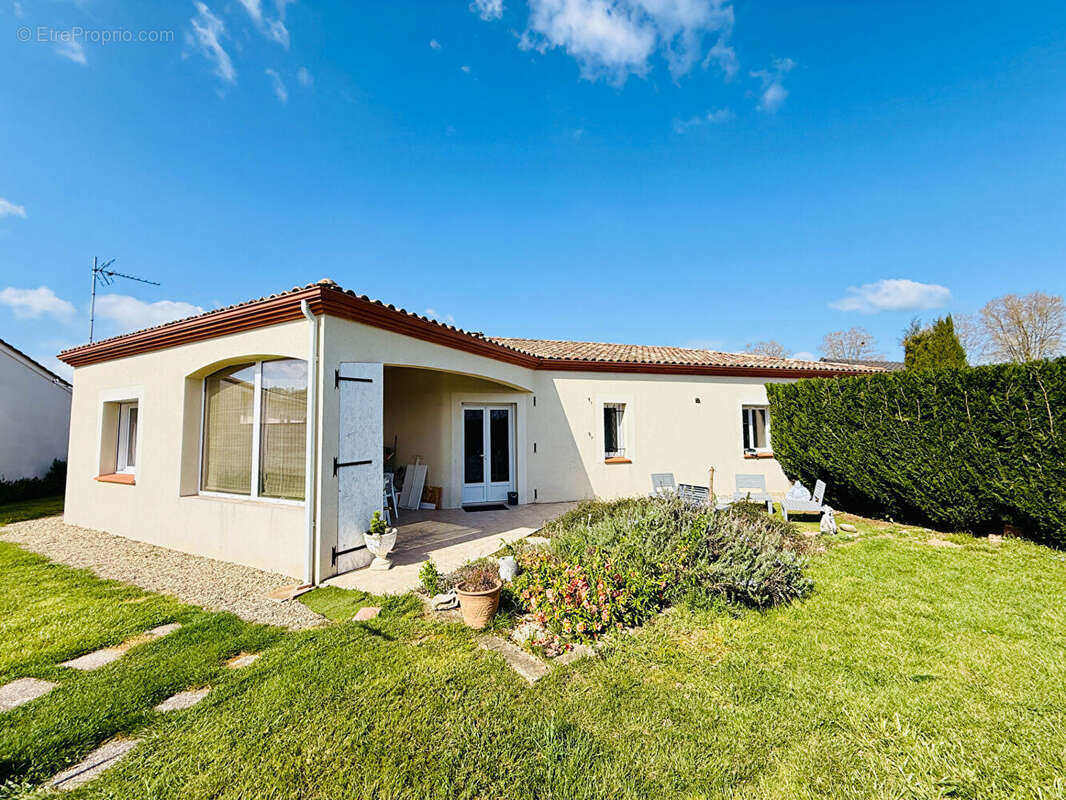Maison à SAINT-SYLVESTRE-SUR-LOT