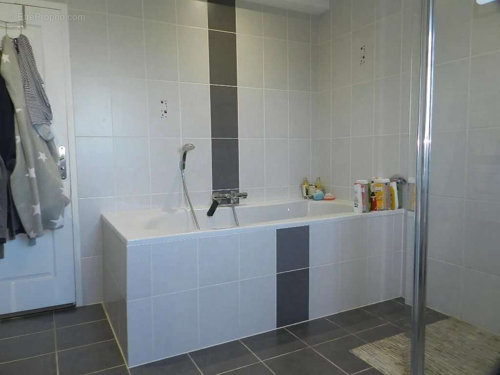 Maison à FRESNEY-LE-VIEUX