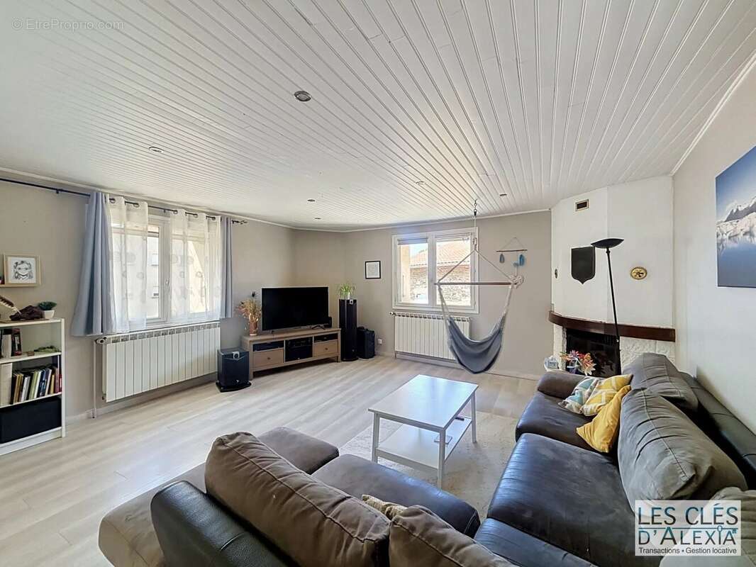 Maison individuelle Centre Village Echalas 98m² - photo 8
