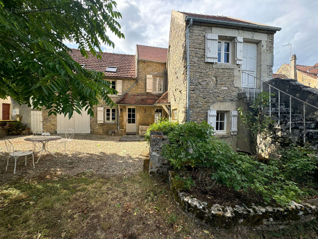 Maison à ASQUINS