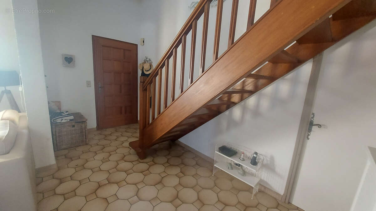 A Sainte Marie plage, villa individuelle à proximité de la plage avec garage - photo 16