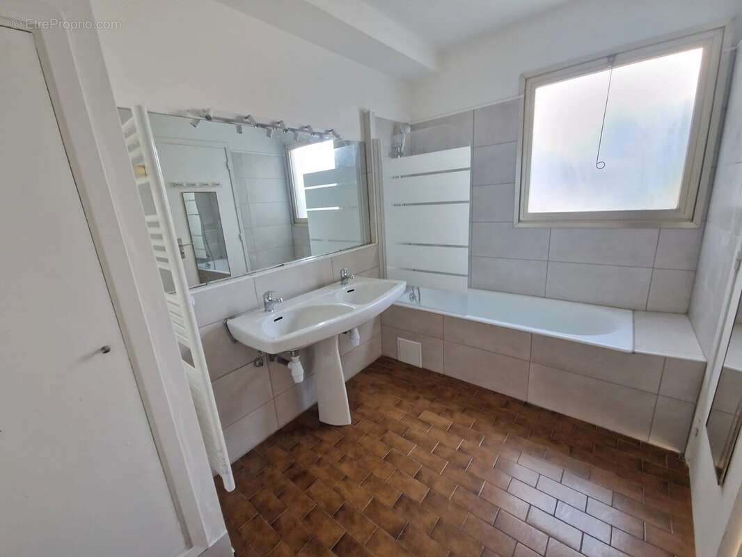 Appartement à VENCE