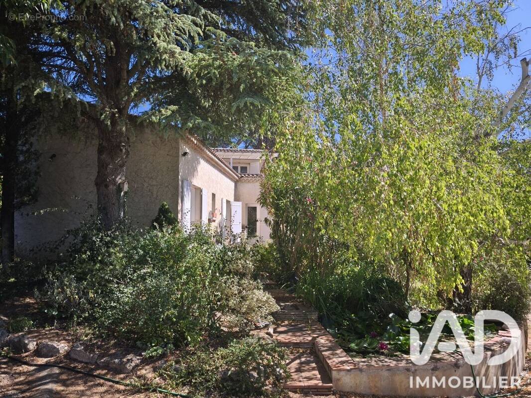 Photo 1 - Maison à VILLENEUVE-LES-AVIGNON