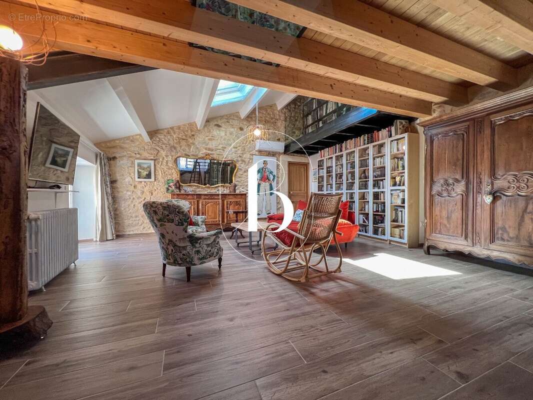 Maison à GOUDARGUES