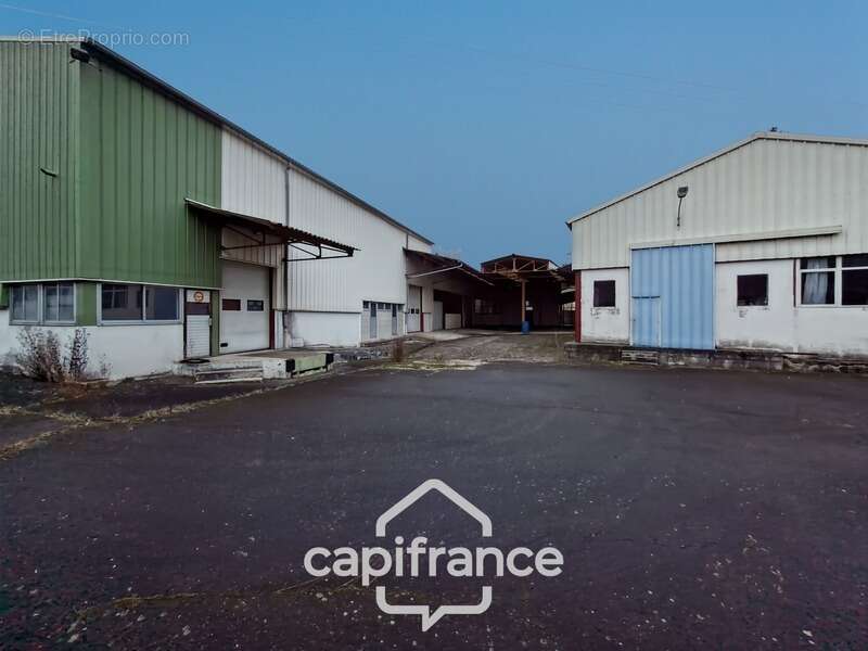 Commerce à CELLES-SUR-DUROLLE