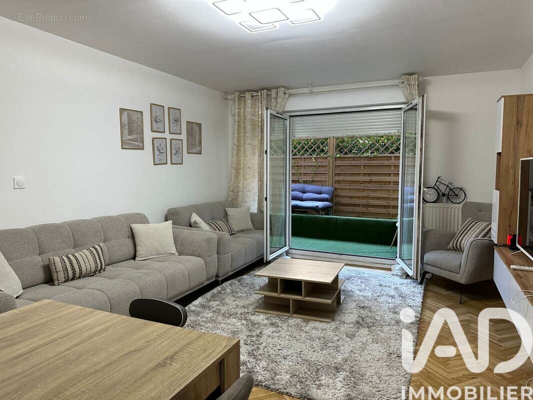 Photo 2 - Appartement à LE KREMLIN-BICETRE