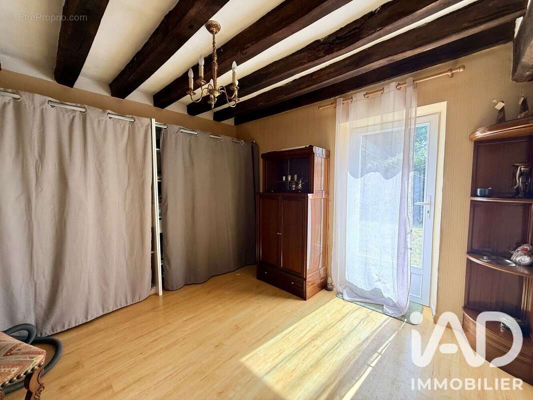 Maison 207 m² à Boiscommun  - photo 9