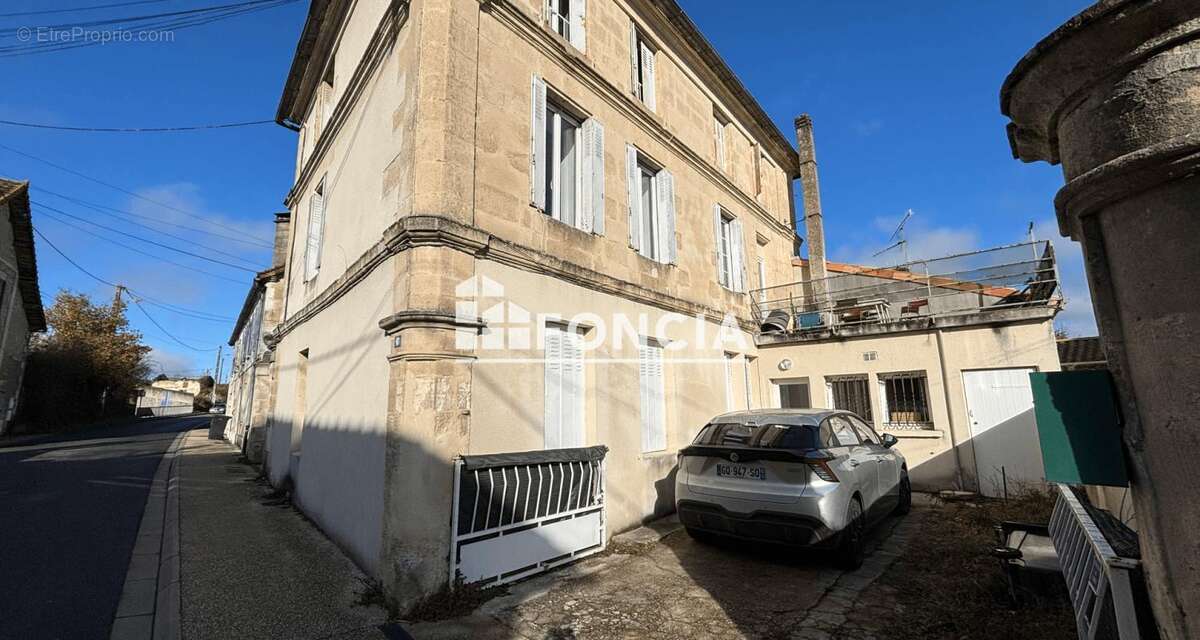 Appartement à LA COURONNE