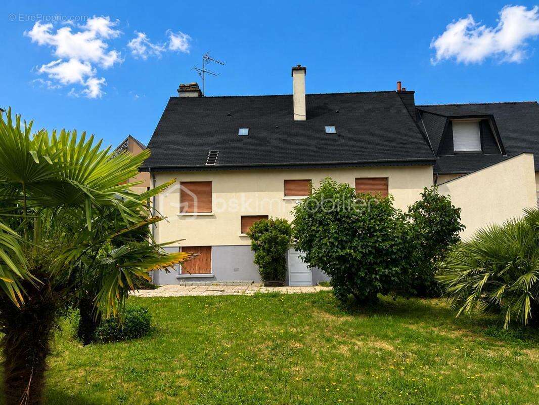 PLEIN BOURG– Maison familiale 155 m² – Terrain 480 m² – Rennes Métropole - photo 2