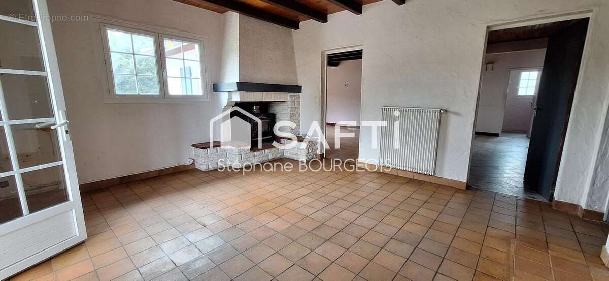 Maison 140 m² à Le Chay  - photo 7