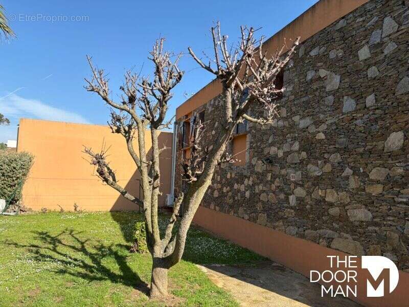 Maison à BORMES-LES-MIMOSAS