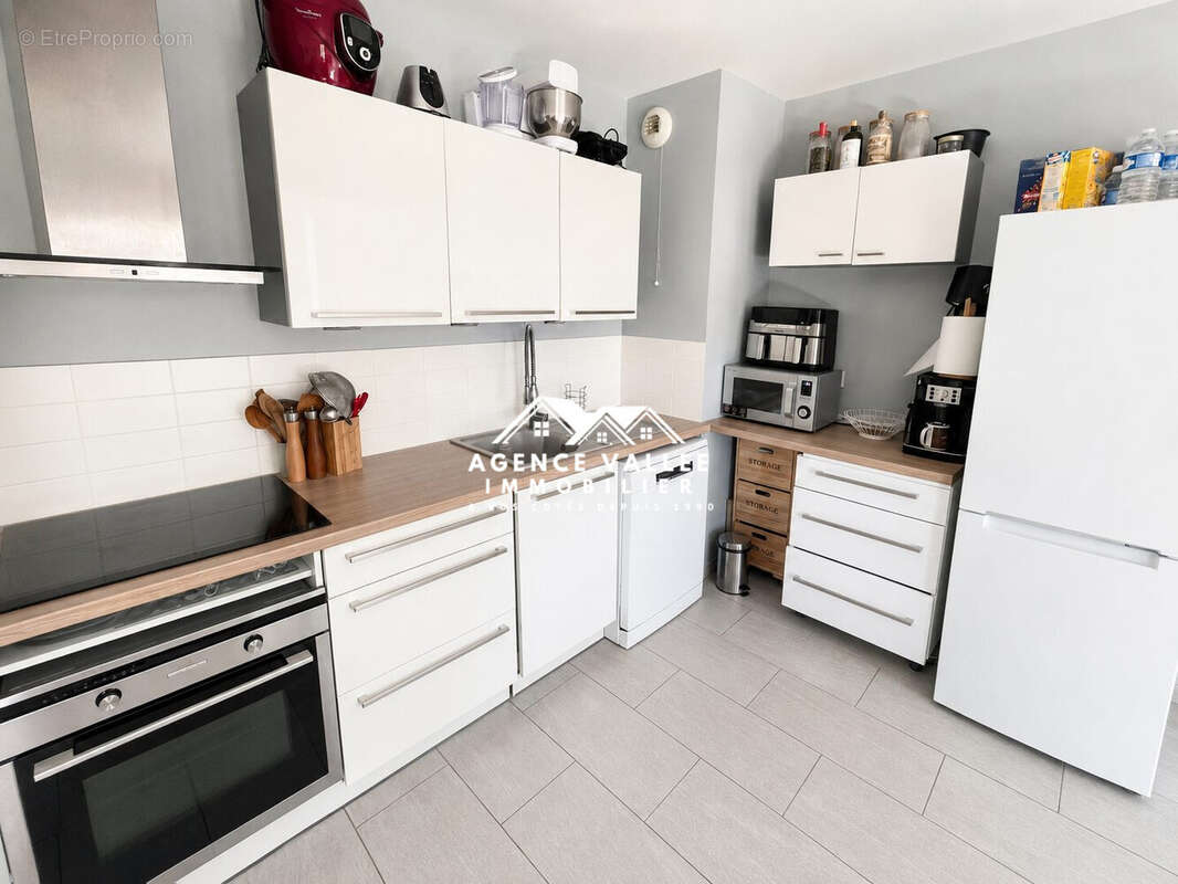 Appartement à SAINT-PIERRE-DU-PERRAY