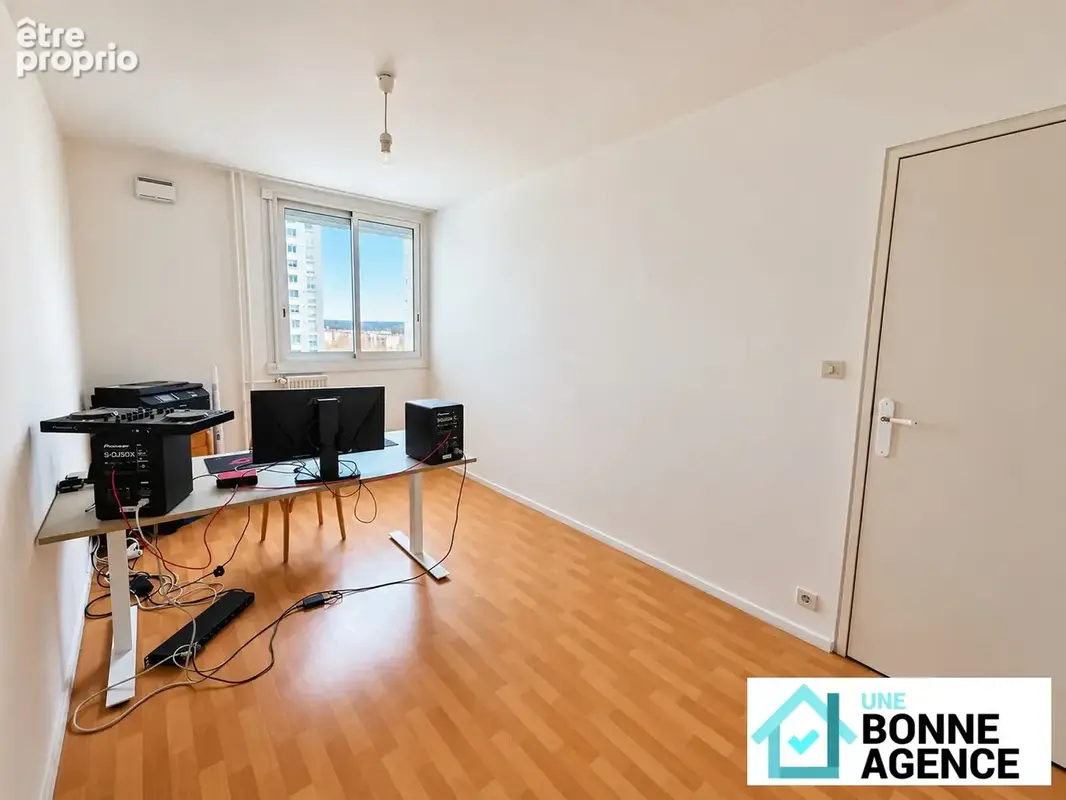 Appartement 4 pièces 75 m² à vendre à Saint-Pierre-Des-Corps (37700) - photo 6