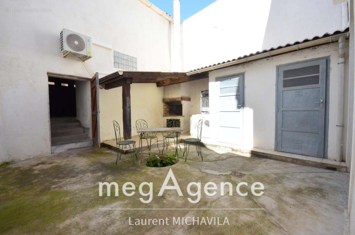 Maison à VILLENEUVE-LES-BEZIERS