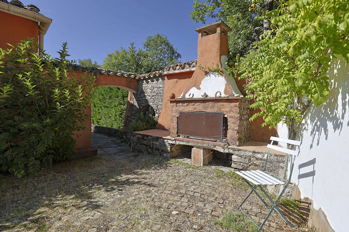 Maison à ROQUEREDONDE