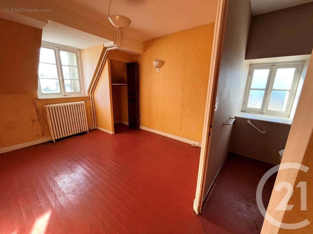 Maison à ENTRAINS-SUR-NOHAIN