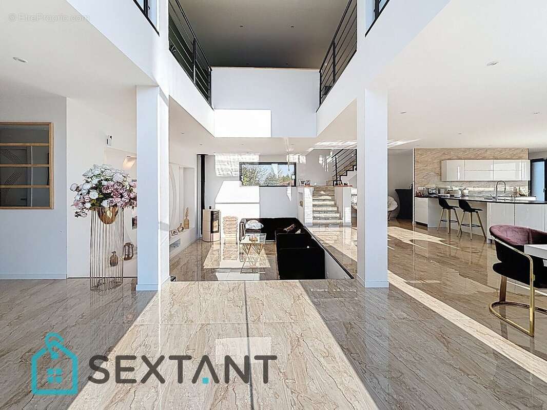 Maison 380 m2 terrain de 1800 m2 - photo 7