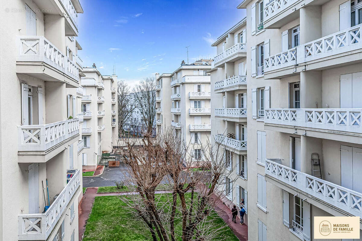 Appartement à COLOMBES