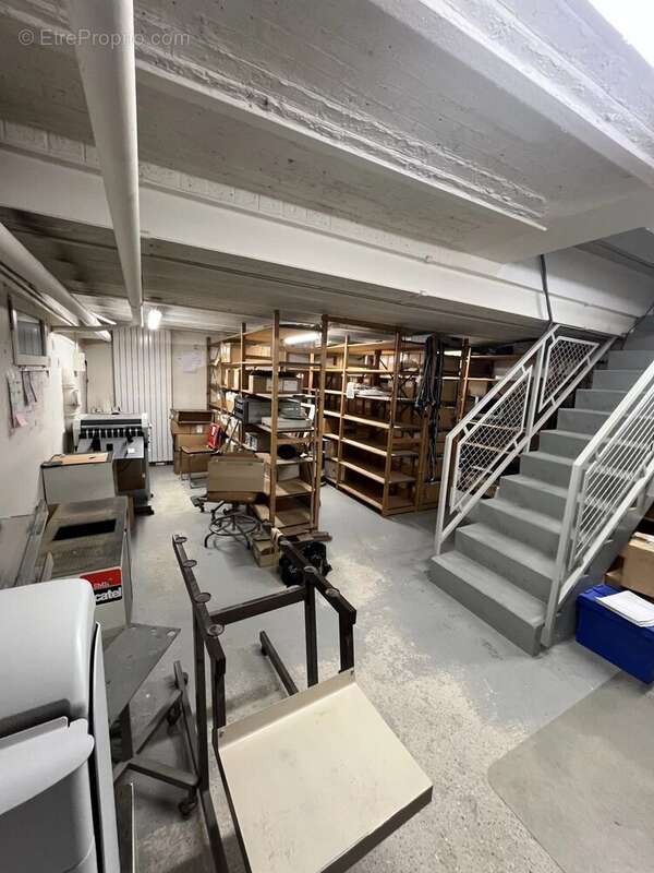 Commerce à PARIS-16E