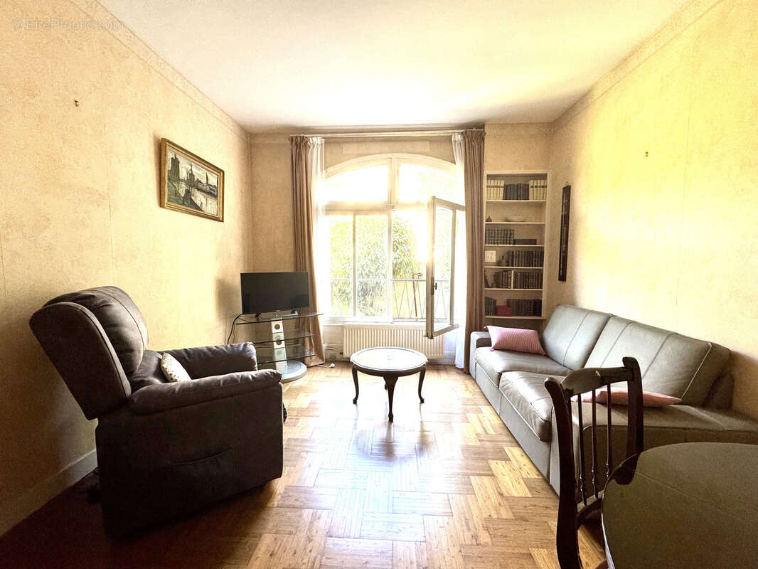 Maison à LE PERREUX-SUR-MARNE