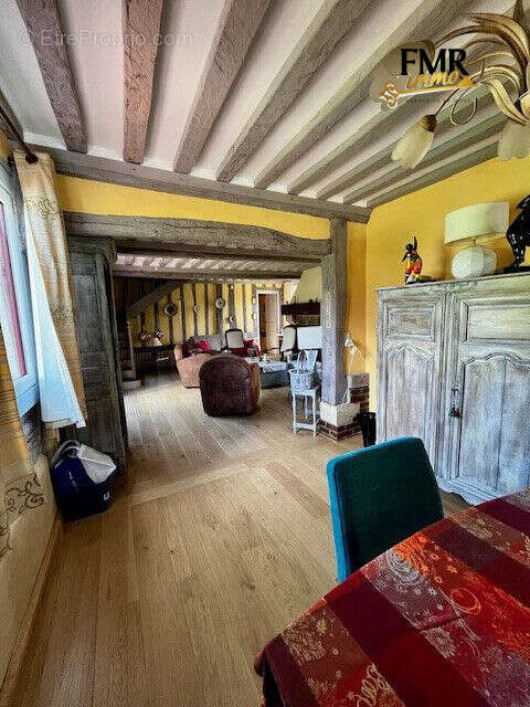 Maison à SAINT-PIERRE-SUR-DIVES