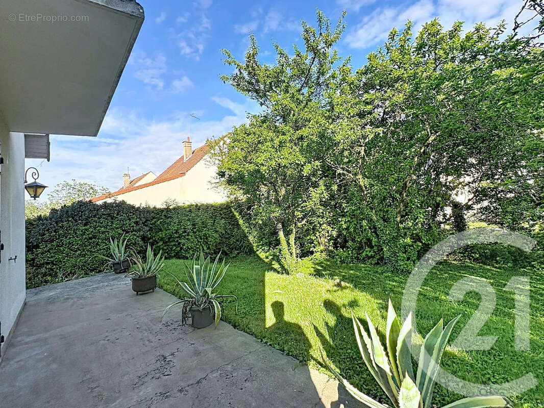 Maison 111 m² à Saint-Andre-Les-Vergers  - photo 14