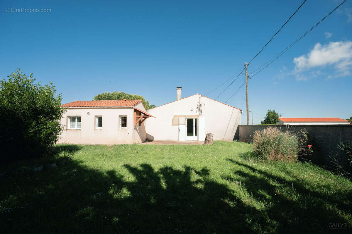 Maison à PORT-DES-BARQUES