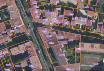 Appartement à LA GARENNE-COLOMBES