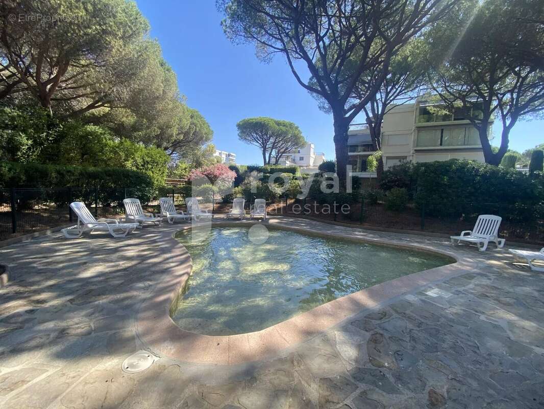 Appartement à MANDELIEU-LA-NAPOULE