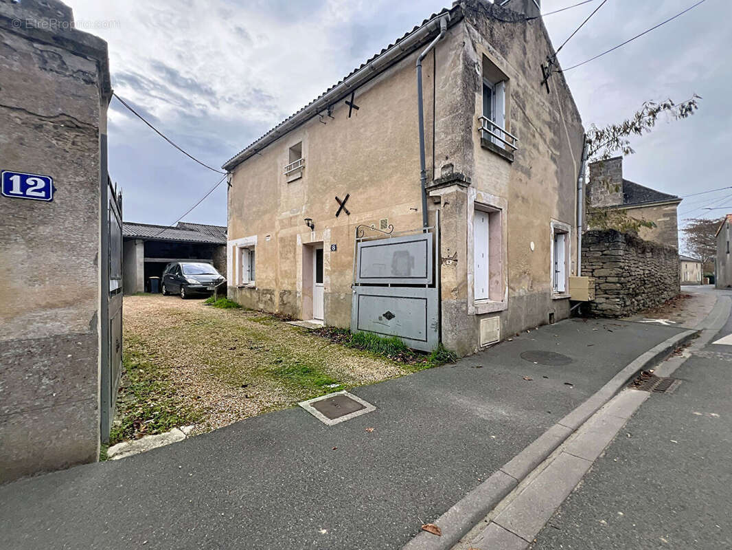 Appartement à DOUE-LA-FONTAINE