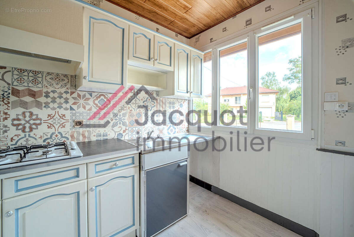Appartement à LONS-LE-SAUNIER