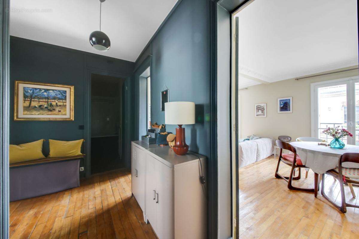 Appartement à PARIS-17E