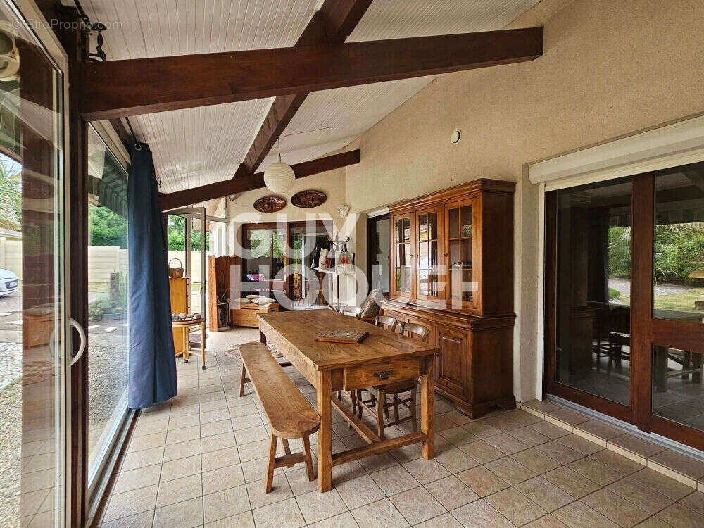 Maison à VILLENEUVE-DE-MARSAN