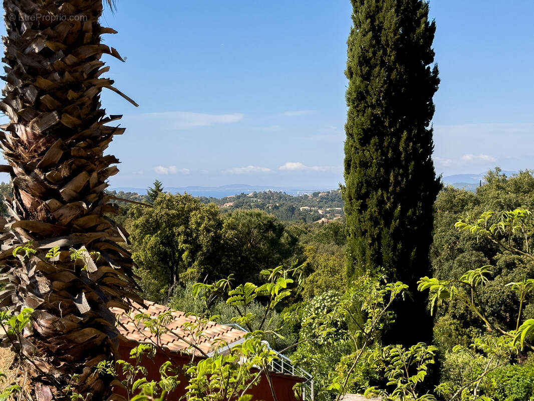 Maison à LA LONDE-LES-MAURES