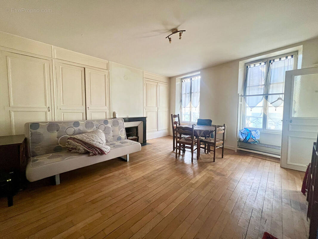 Appartement à BRIE-COMTE-ROBERT