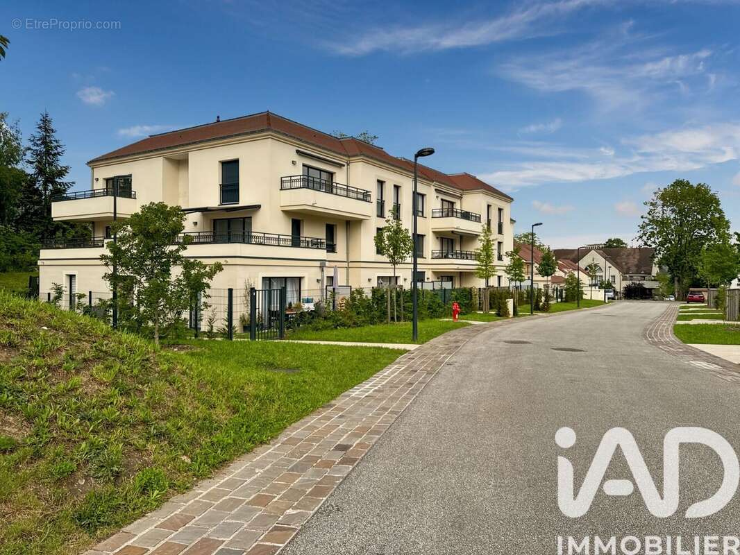 Photo 2 - Appartement à VERRIERES-LE-BUISSON