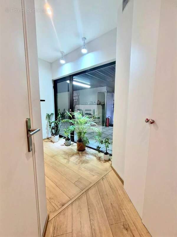 Commerce à LES ANGLES