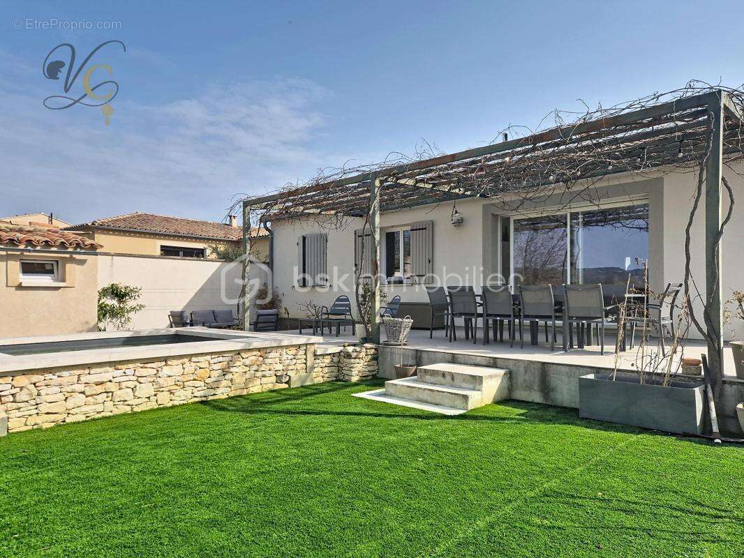 Maison à ROUSSILLON