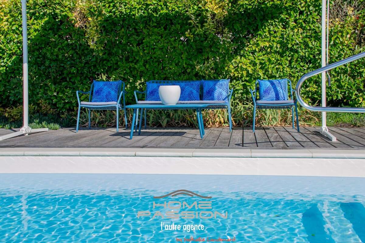 Maison à LES MATHES