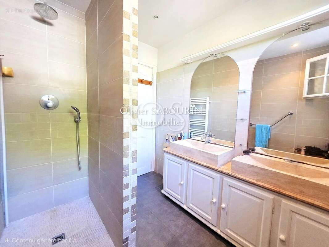 Maison à PUGET-SUR-ARGENS