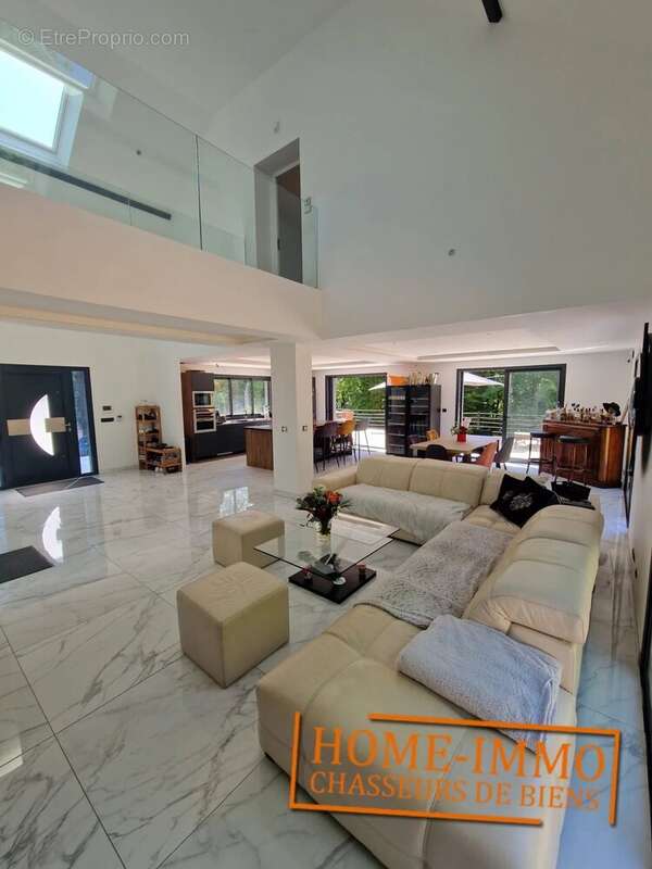 Maison à ANGERVILLIERS