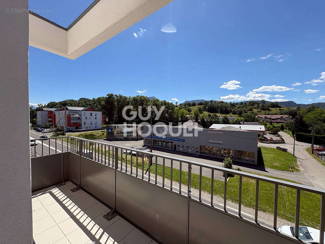 Appartement à CHALLES-LES-EAUX