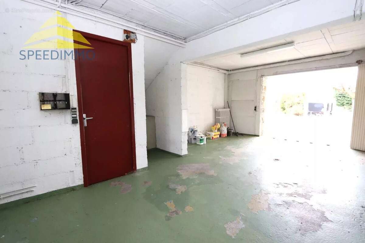 Maison à MANDRES-LES-ROSES