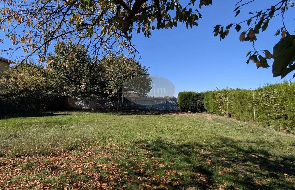 Terrain à AUREILHAN