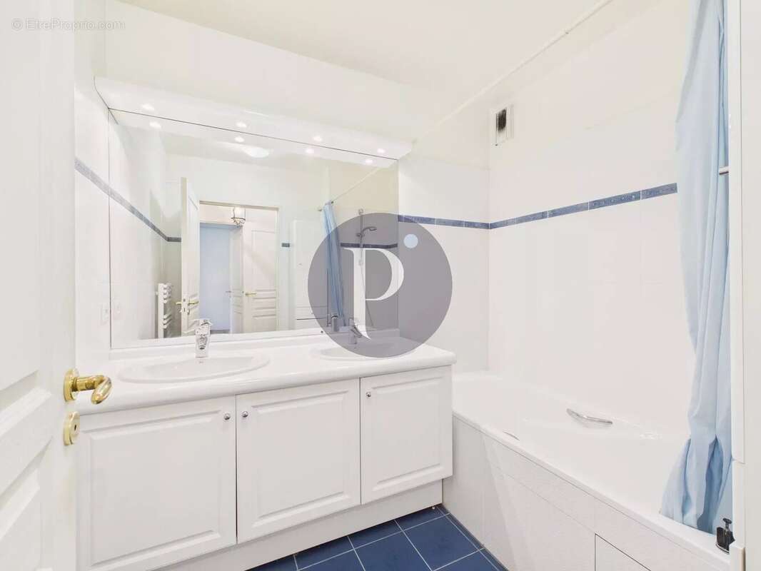 Appartement à LE PLESSIS-ROBINSON