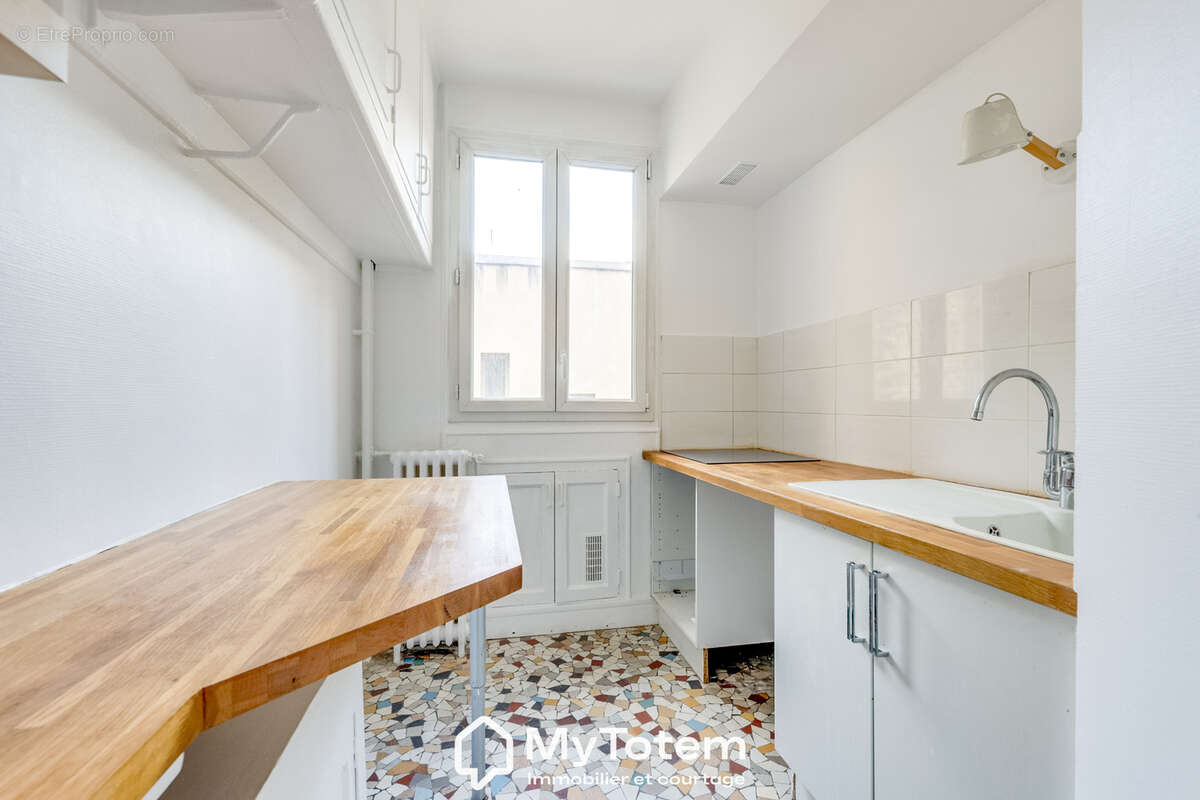 Appartement à LEVALLOIS-PERRET