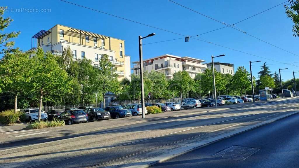 T3 73 m² au au calme - lumineux - terrasses - garage - photo 10