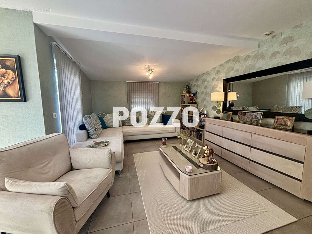 Maison à BENOUVILLE